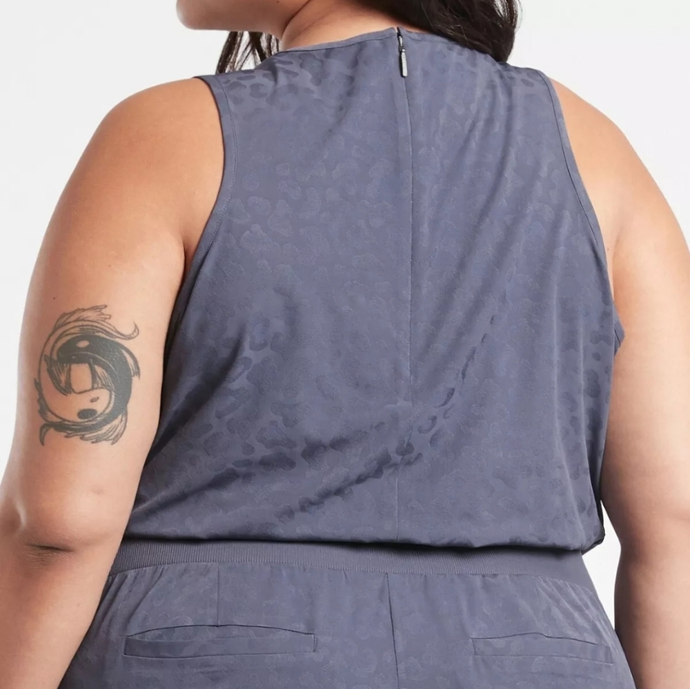 🏷️ATHLETA Brooklyn Textured Jumpsuit Jacquard Leopard Medieval Violet Size 20 - Picture 4 of 14